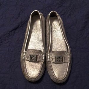 Tory Burch driving Mocs